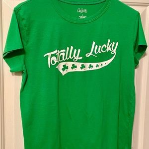 St Patty’s Day women’s M stretch tee “Totally Lucky 🍀”.